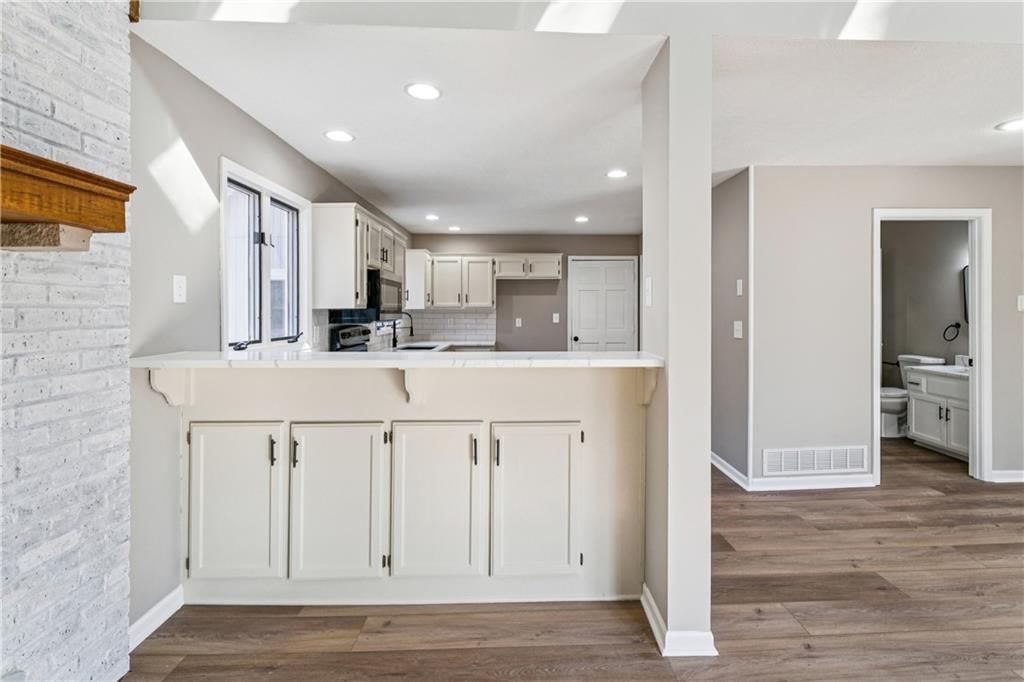 1605 Westwood Drive — photo 8