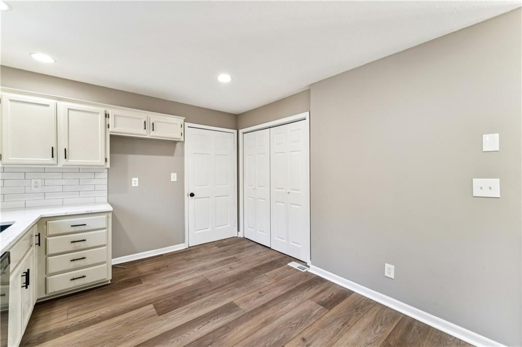 1605 Westwood Drive — photo 12