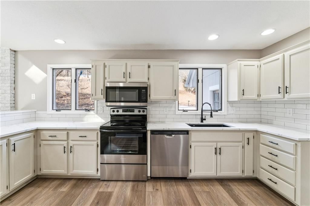 1605 Westwood Drive — photo 13