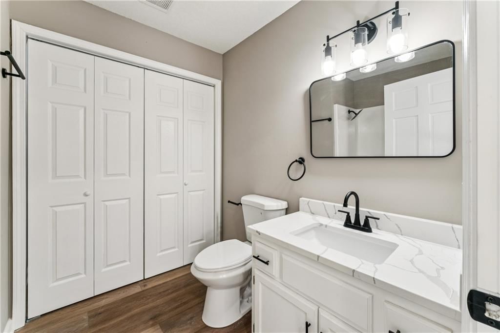 1605 Westwood Drive — photo 14