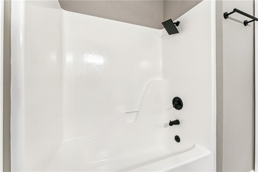 1605 Westwood Drive — photo 15
