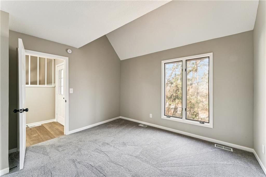 1605 Westwood Drive — photo 21