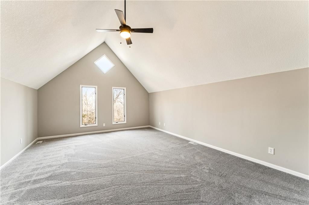 1605 Westwood Drive — photo 23