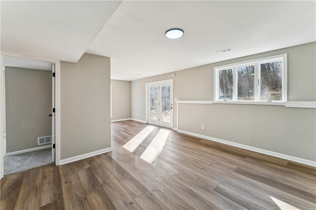 1605 Westwood Drive — photo 35