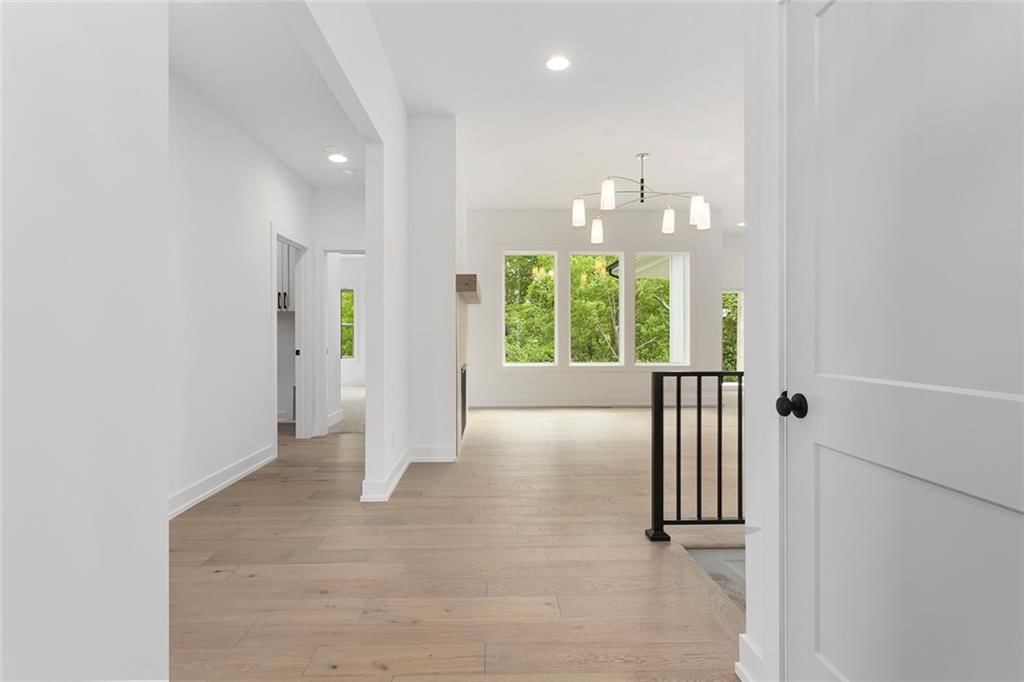 9735 N Lucerne Avenue — photo 3