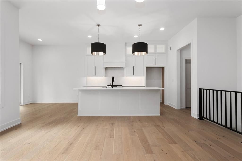 9735 N Lucerne Avenue — photo 5