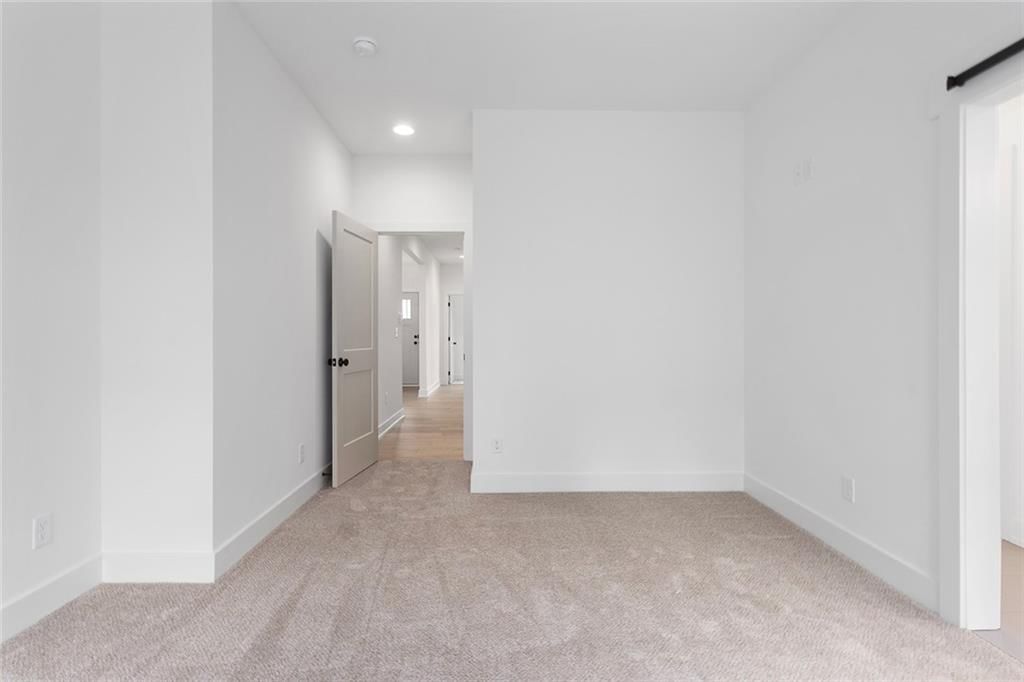 9735 N Lucerne Avenue — photo 15