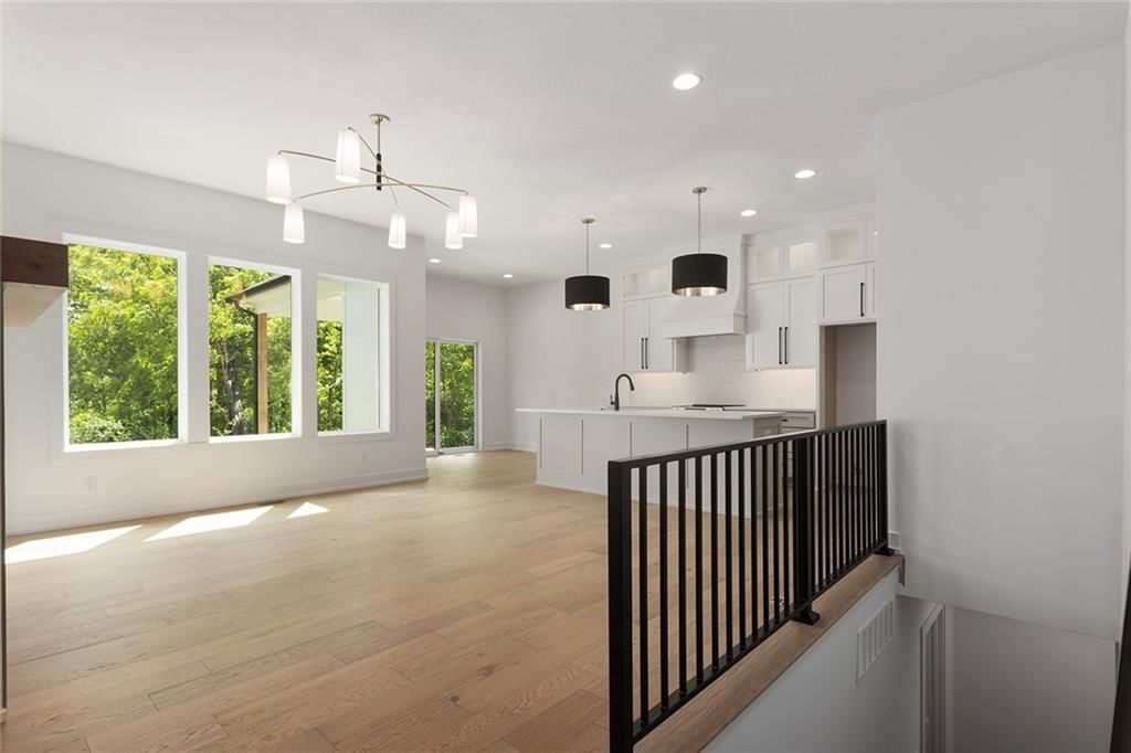 9735 N Lucerne Avenue — photo 24