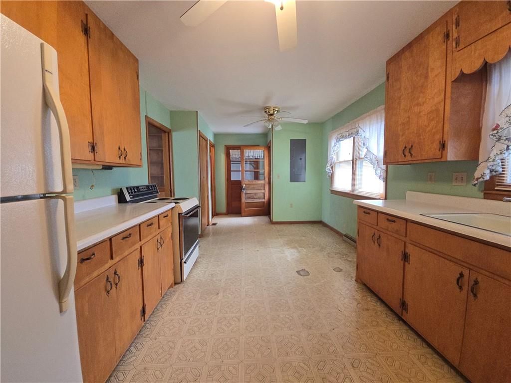 321 Elm Street — photo 15