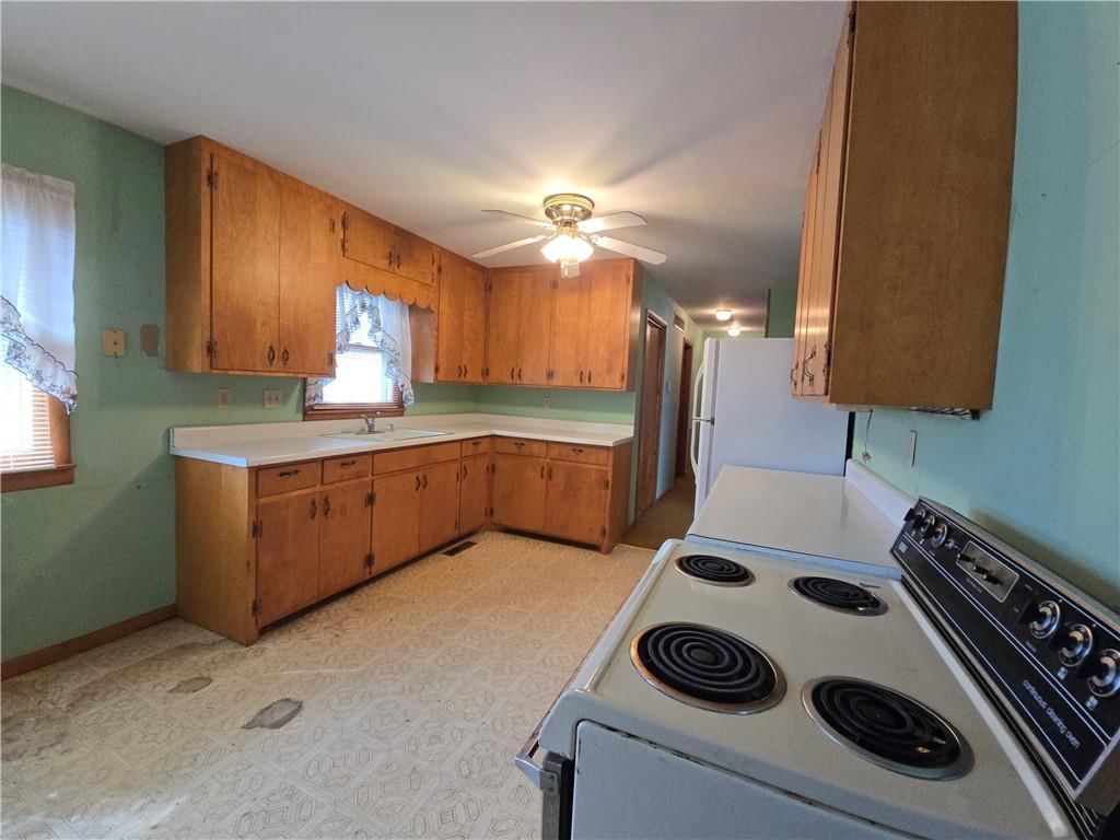 321 Elm Street — photo 16