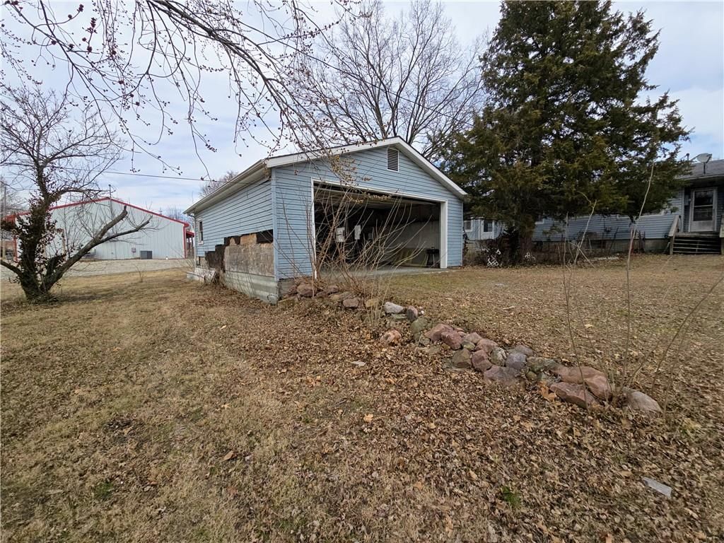321 Elm Street — photo 42