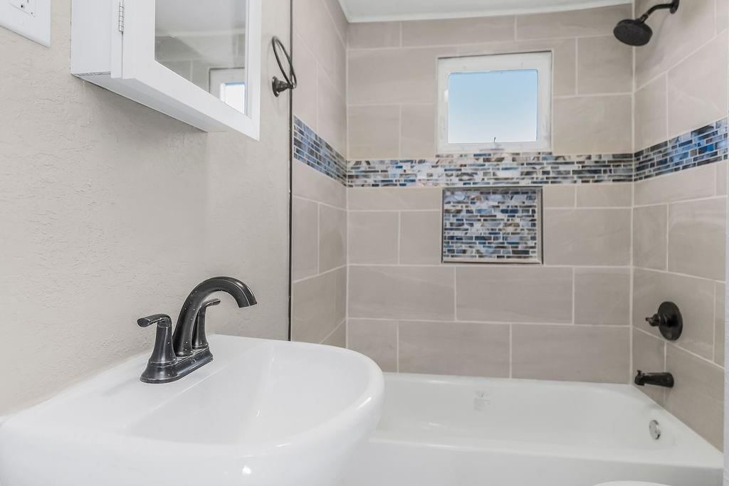 511 S Cedar Avenue — photo 13