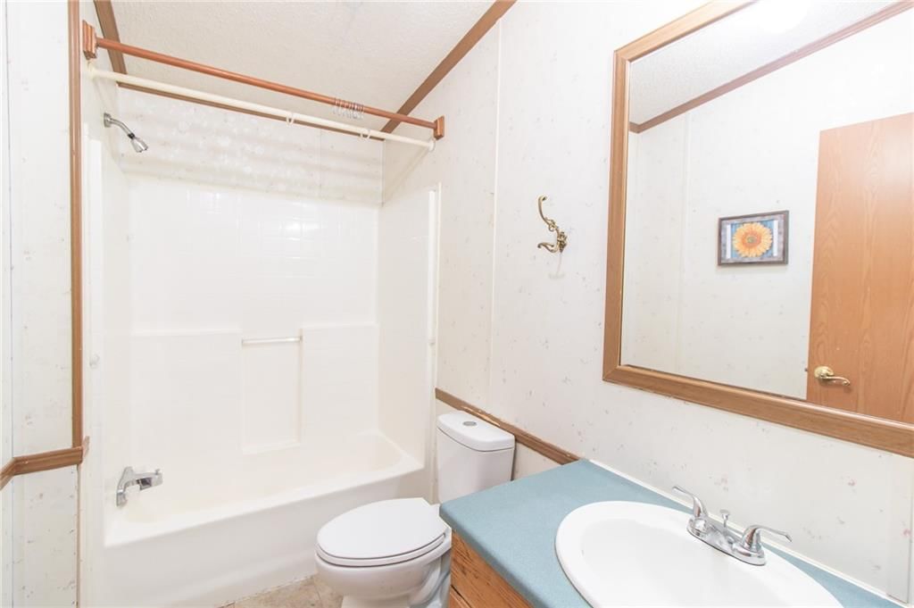 914 NE 121st Road — photo 31