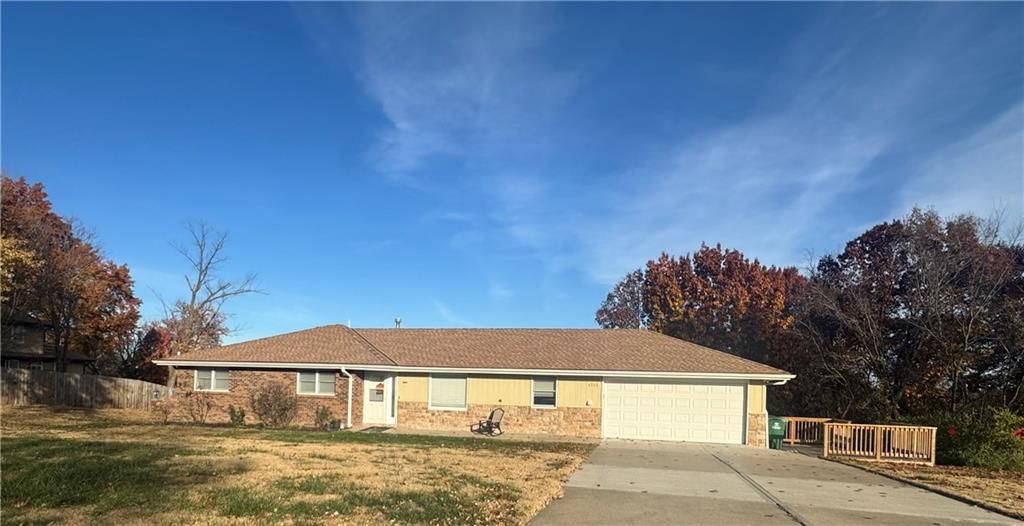 4703 NW Gower Avenue — photo 2