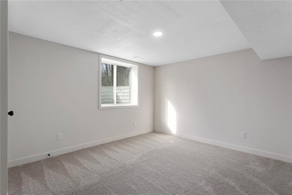 5731 Nogard Avenue — photo 30