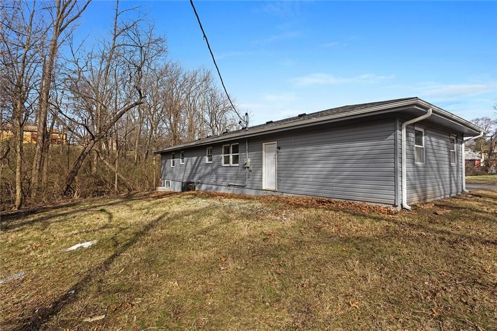 5731 Nogard Avenue — photo 34