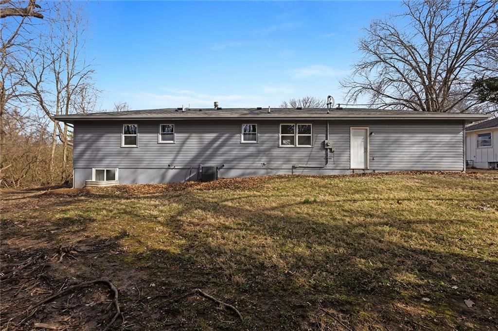 5731 Nogard Avenue — photo 35