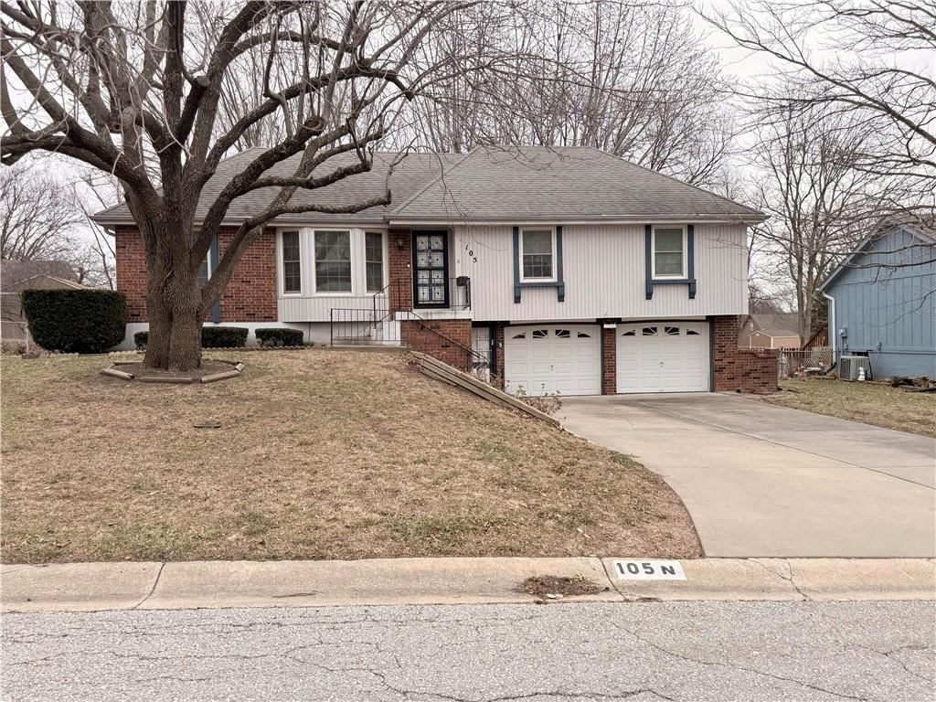 105 N Landcaster Drive — photo 2