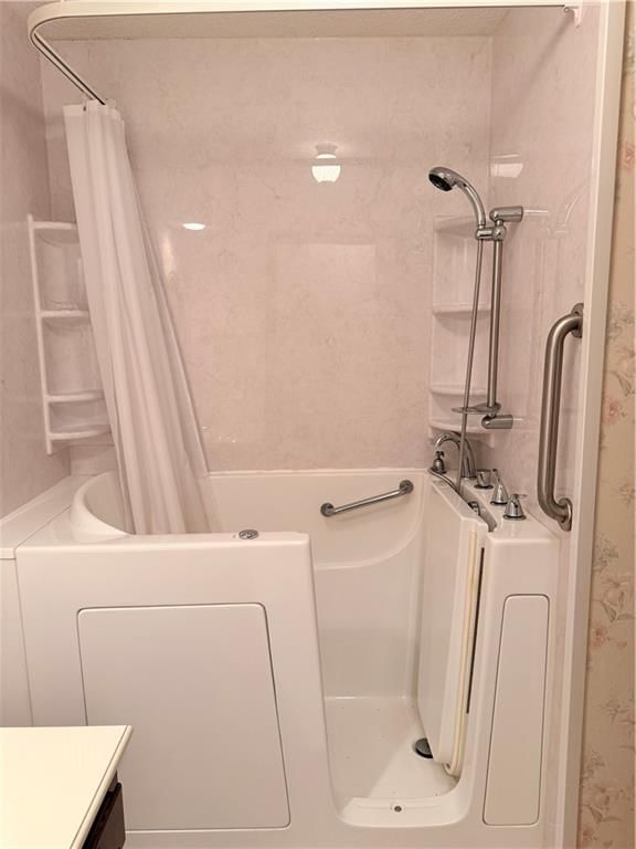 105 N Landcaster Drive — photo 14