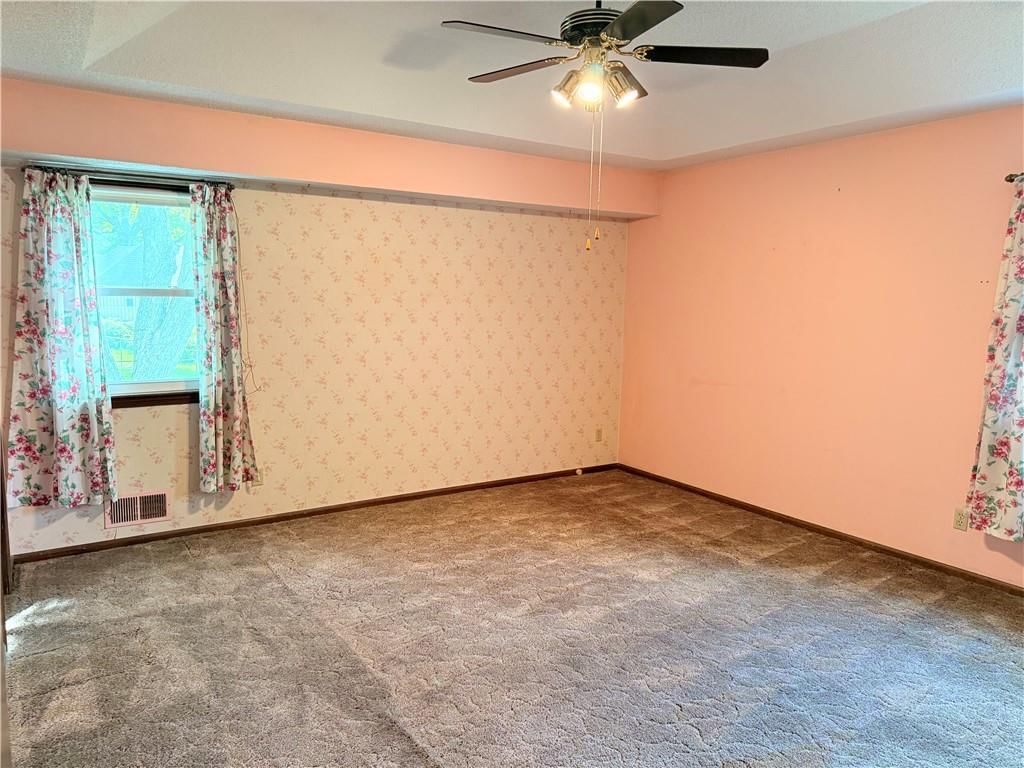 105 N Landcaster Drive — photo 18