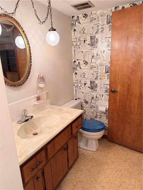 105 N Landcaster Drive — photo 27