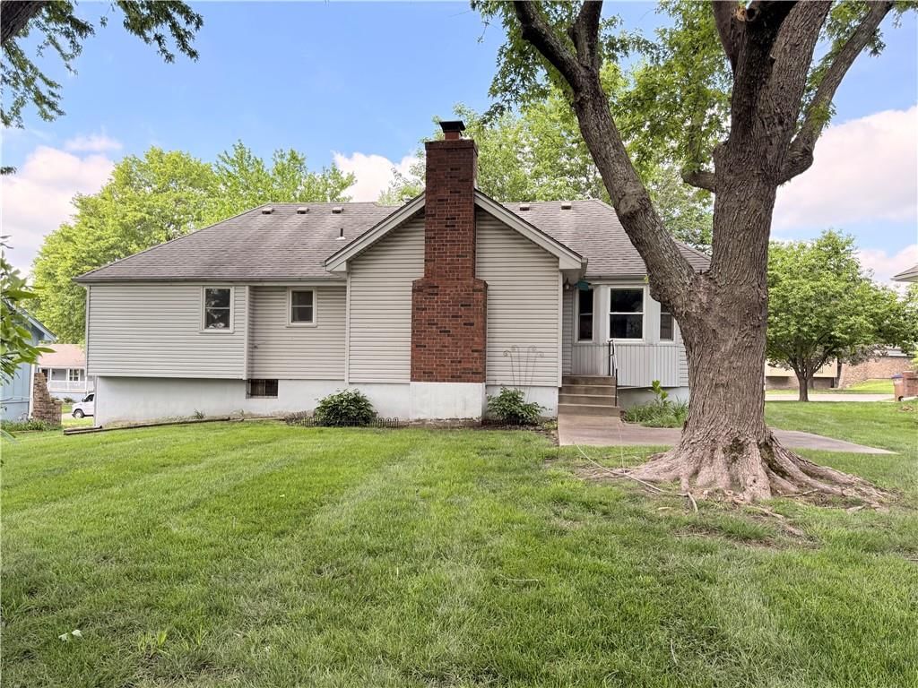 105 N Landcaster Drive — photo 32