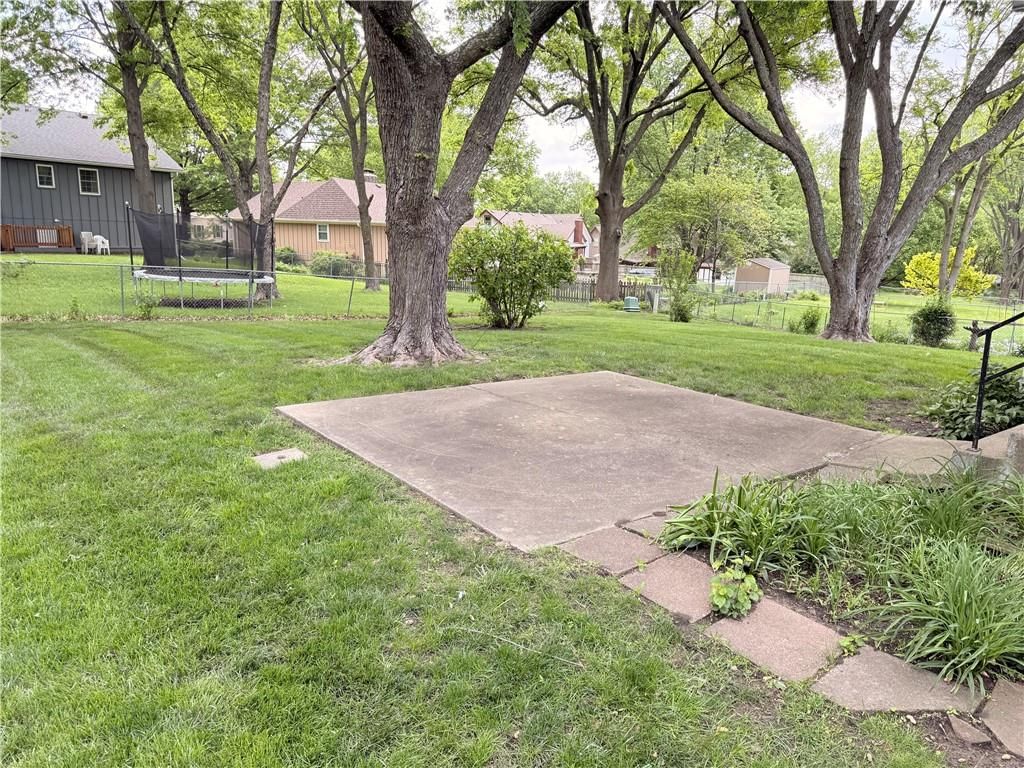 105 N Landcaster Drive — photo 33