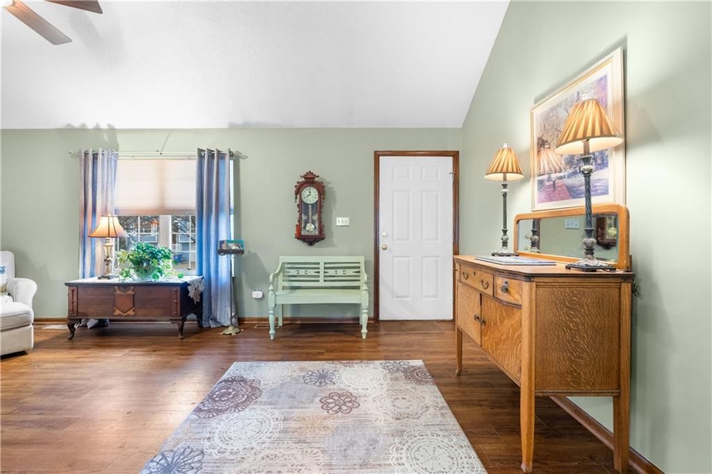 1440 SW Mission Road — photo 3