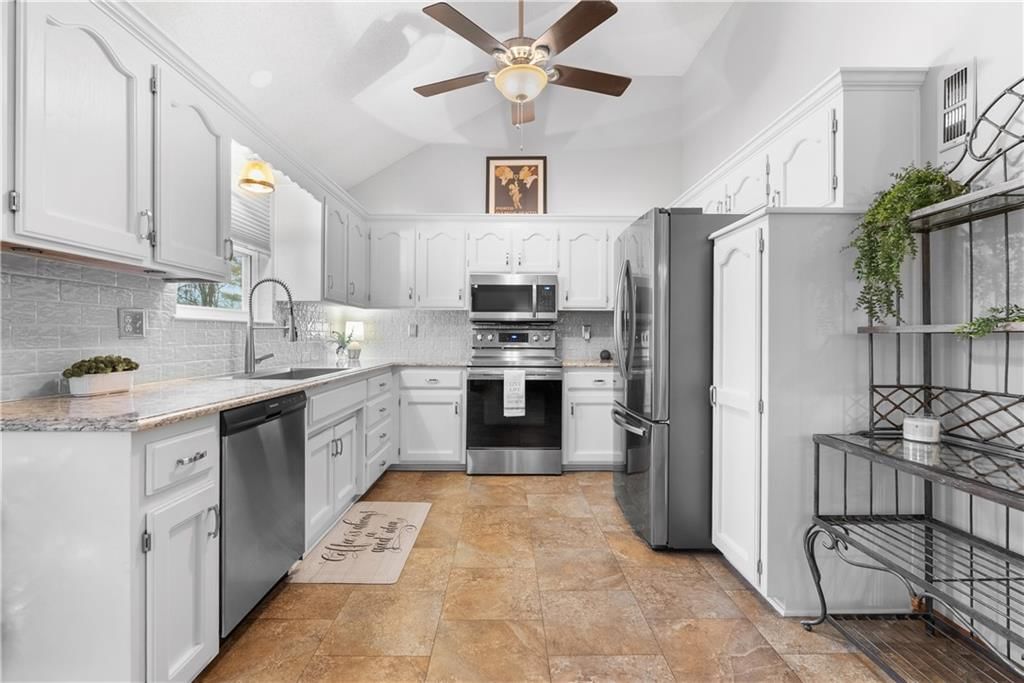 1440 SW Mission Road — photo 8