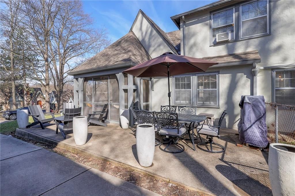 6841 Oak Terrace — photo 5