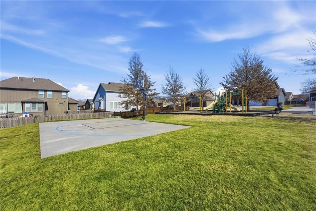 822 SW 35th Terrace — photo 4