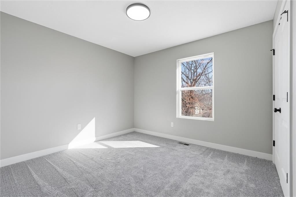 15600 Kay Avenue — photo 23