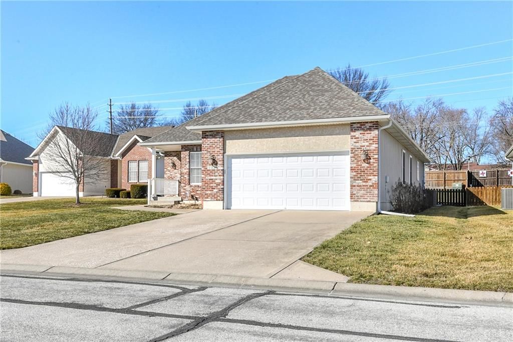 1108 SW Hoke Drive — photo 3