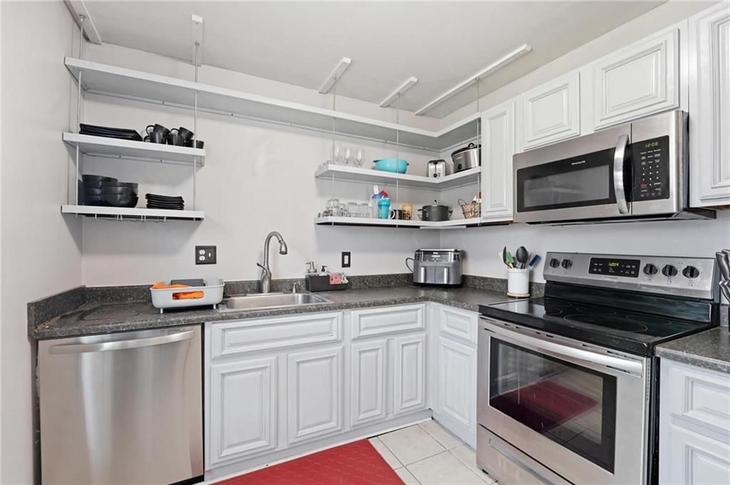 4847 NE Chouteau Drive — photo 12