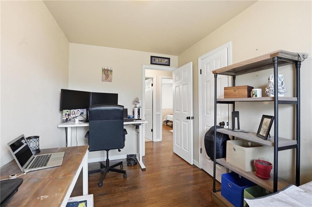 4847 NE Chouteau Drive — photo 15