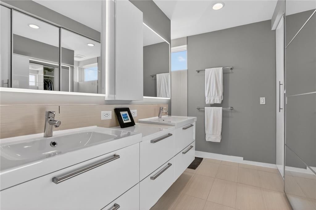 1727 Madison Avenue — photo 17