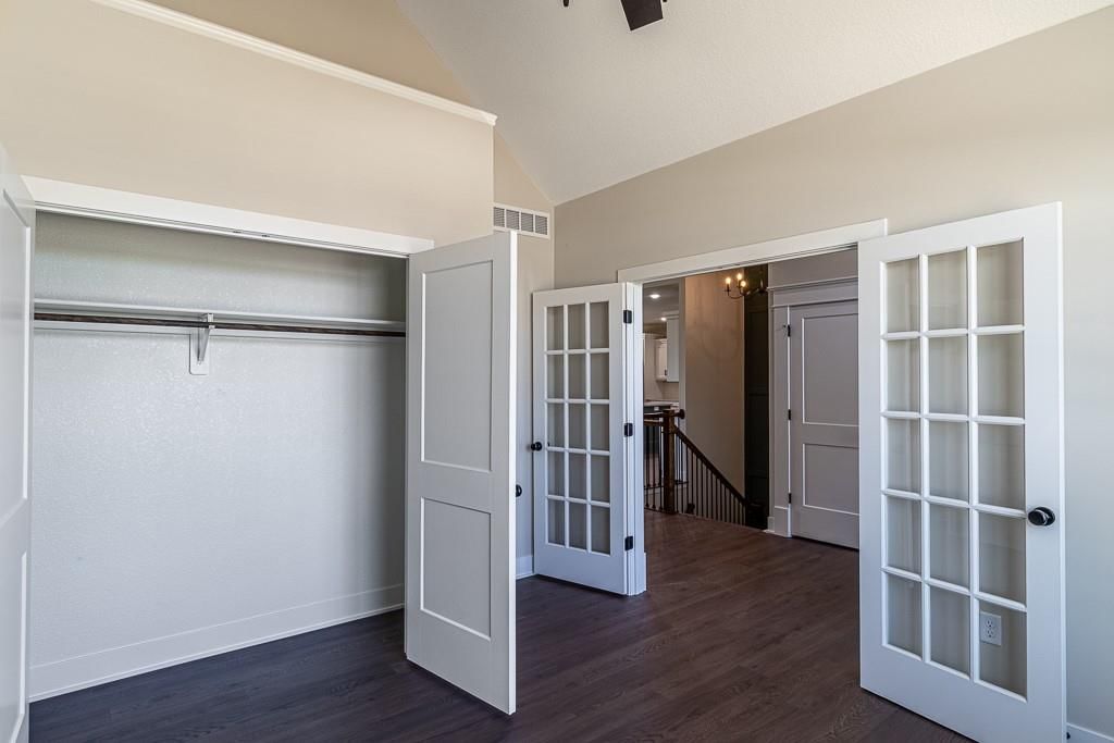 4704 Woodland Shores Court — photo 5