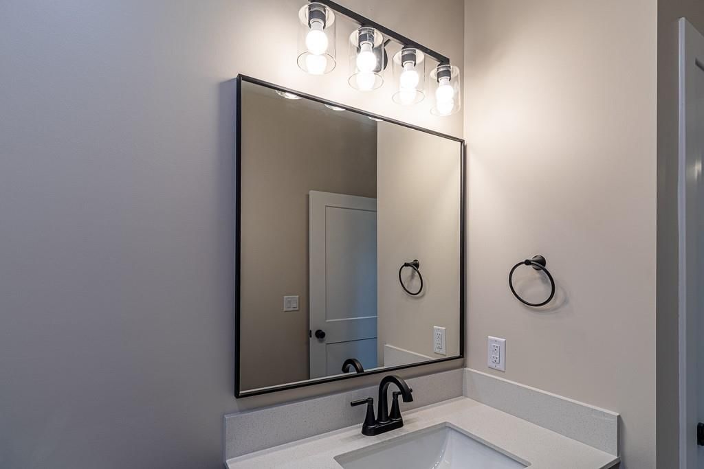 4704 Woodland Shores Court — photo 8