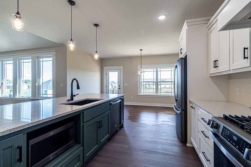 4704 Woodland Shores Court — photo 11
