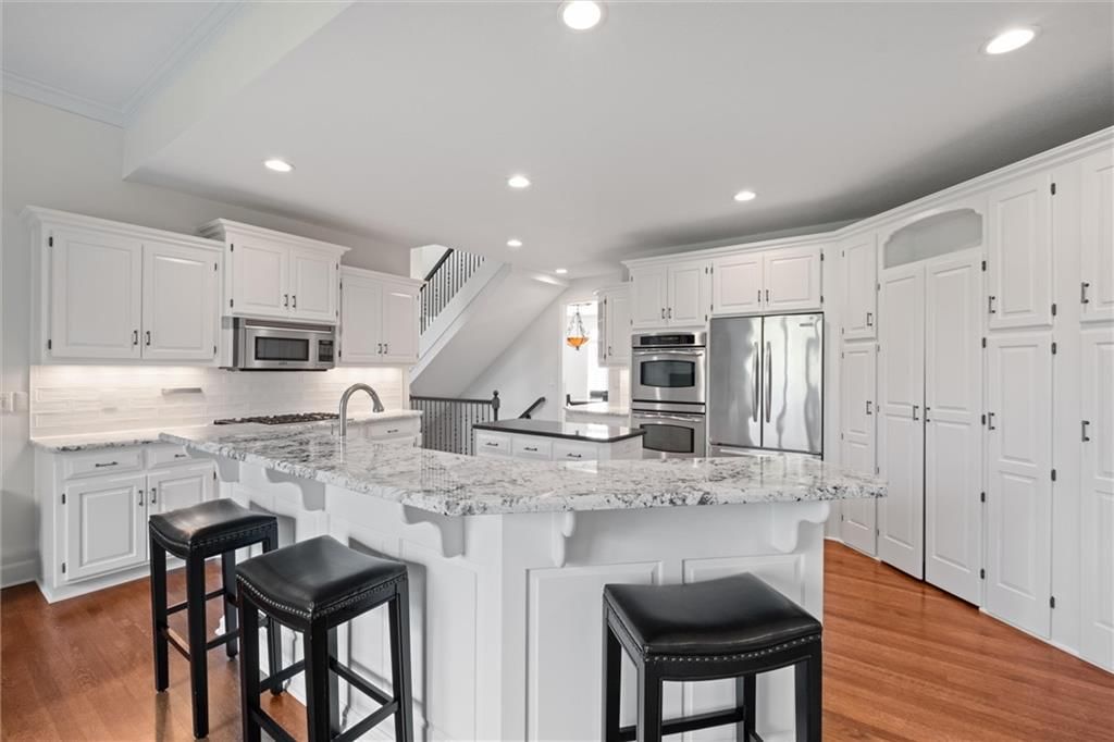 8190 Shoreline Drive — photo 12
