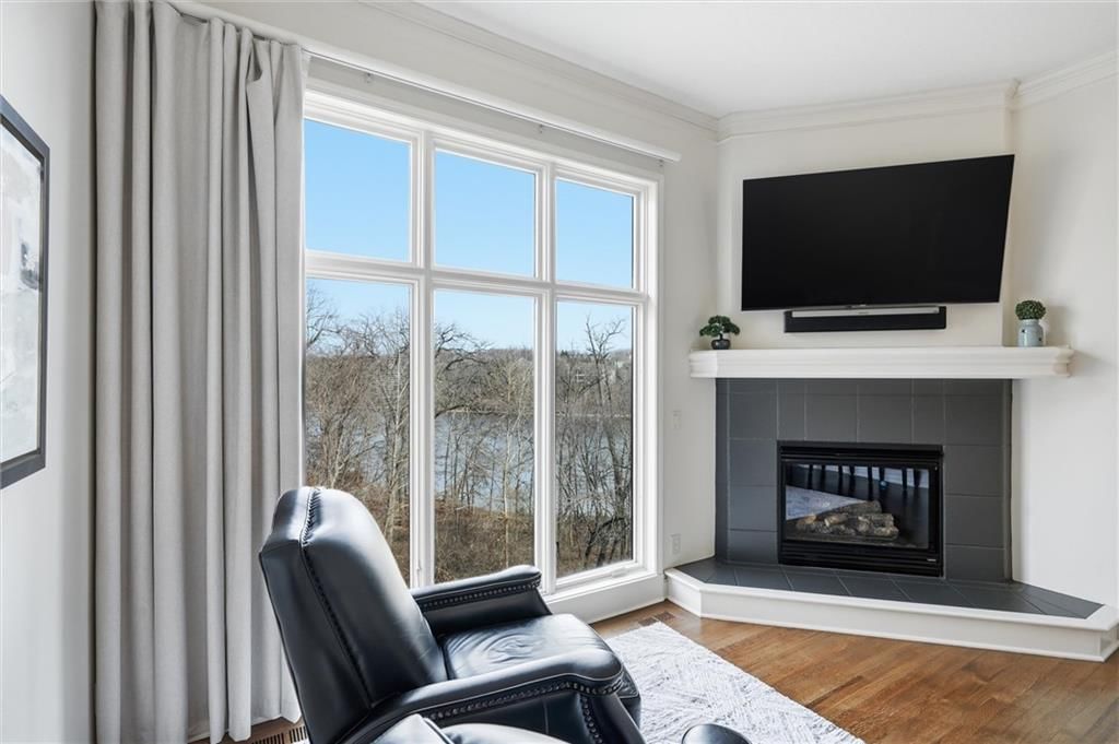 8190 Shoreline Drive — photo 16