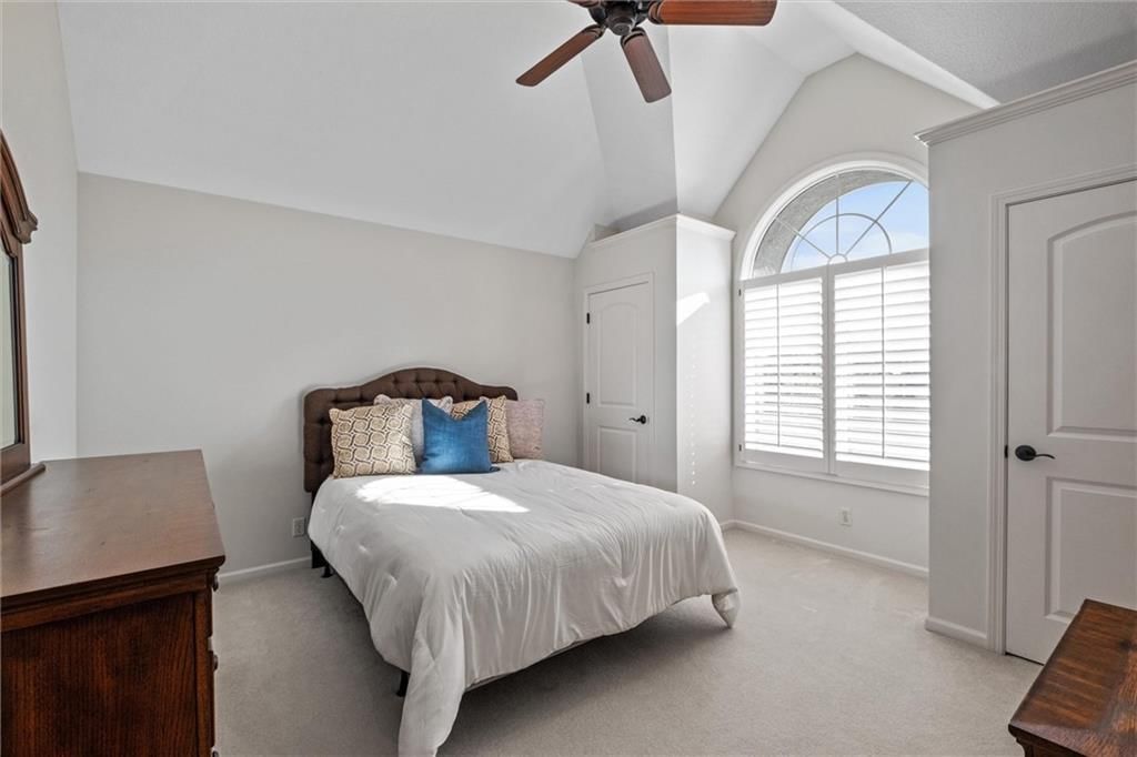 8190 Shoreline Drive — photo 37