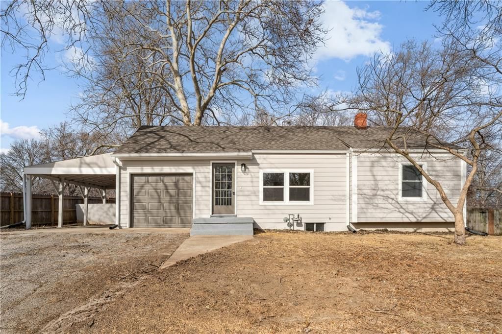 2414 NE 48th Street, Kansas City, MO
