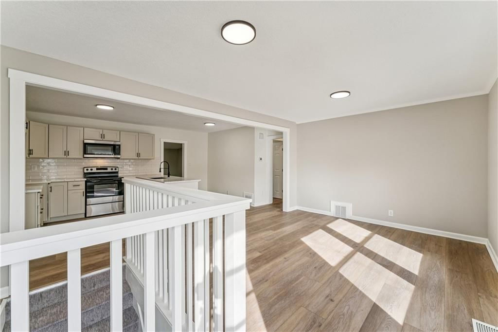 2414 NE 48th Street — photo 6