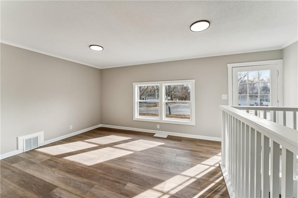 2414 NE 48th Street — photo 7