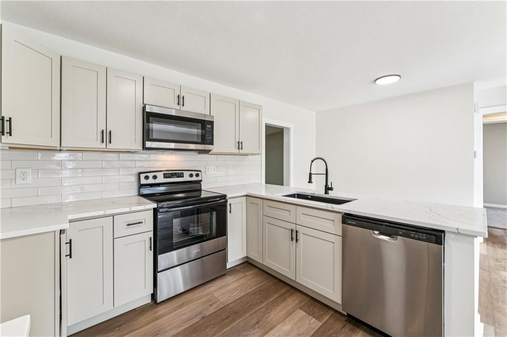 2414 NE 48th Street — photo 13