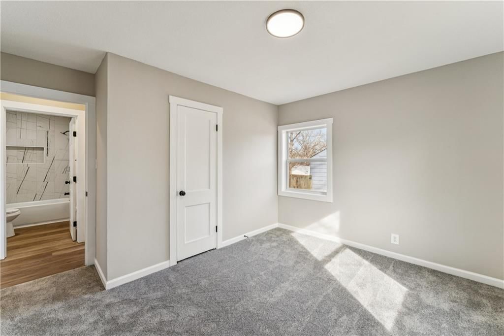 2414 NE 48th Street — photo 24