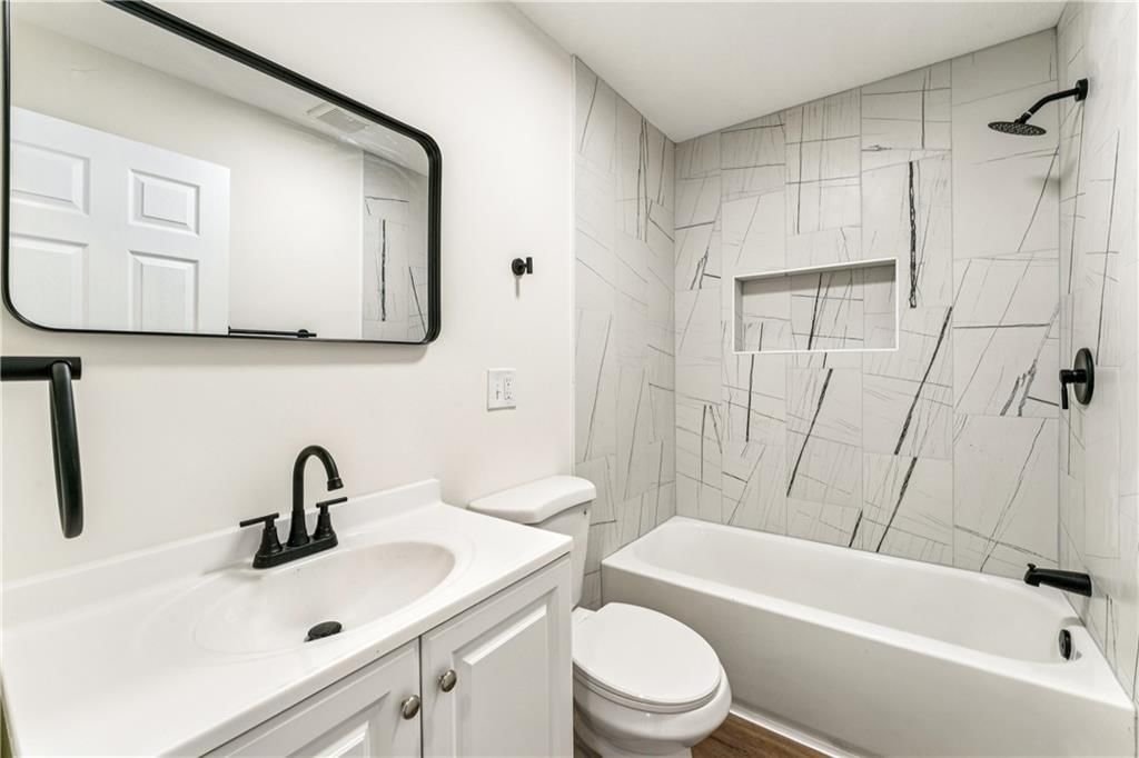 2414 NE 48th Street — photo 25