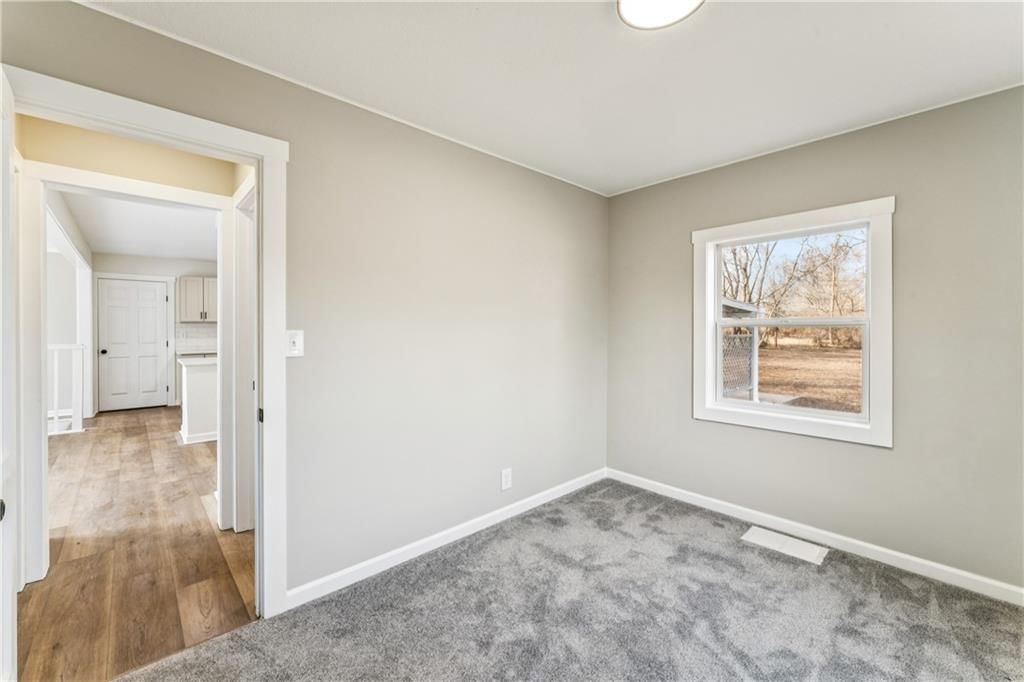 2414 NE 48th Street — photo 27