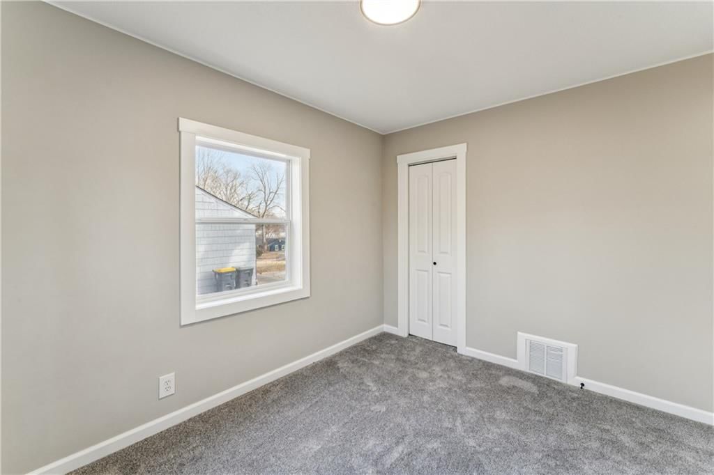 2414 NE 48th Street — photo 28